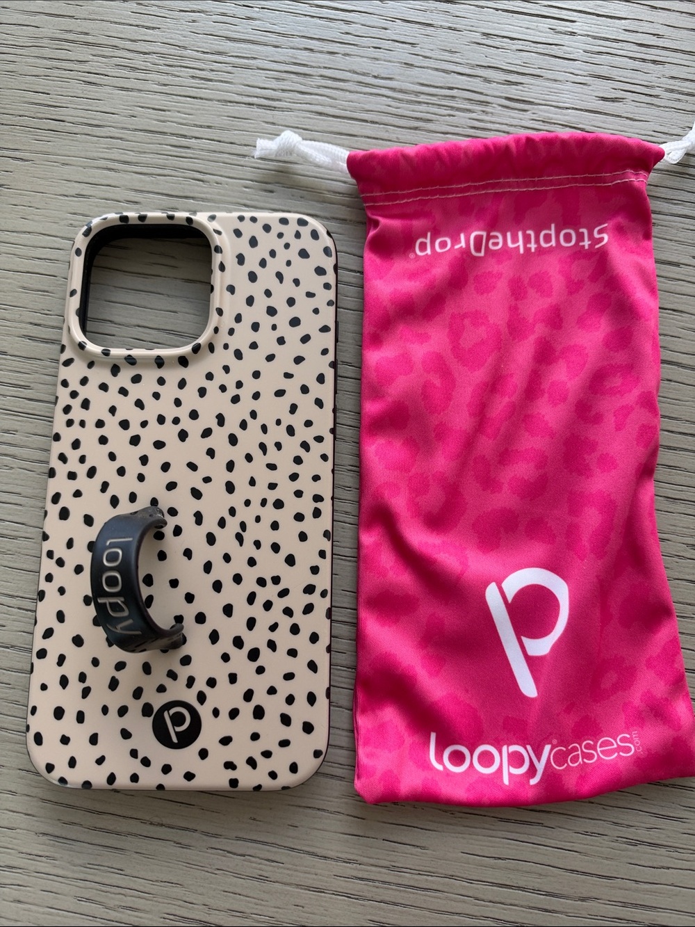 Loopy Case Beige Speckled Phone Case with Black Ring and Pink Pouch